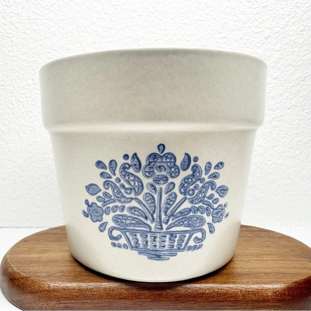 Pfaltzgraff stoneware flower